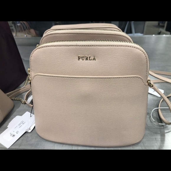 Brand name Handbags - Picture 7 of 16